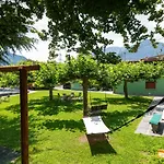 Bamboohouse Motel
