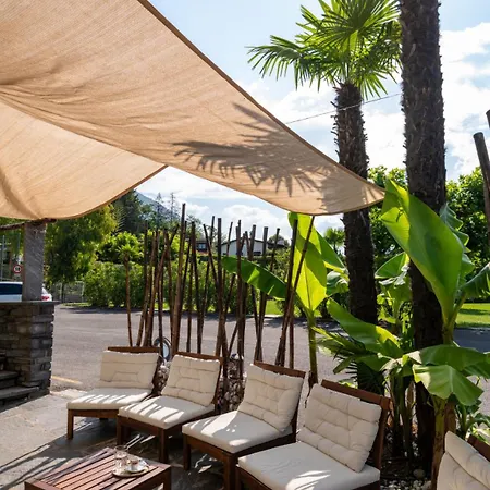 Bamboohouse Motel 3*